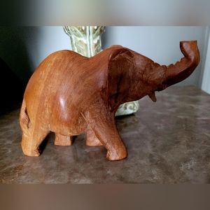 Wood Elephant Hand Carved Teak Figure Decoration Made in Kenya 6"× 3.5"